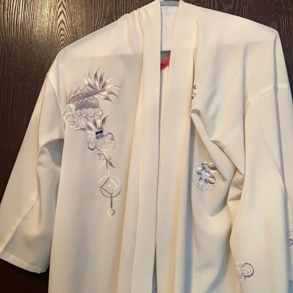 Beautiful 100% silk kimono